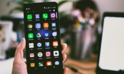 Top 10 Features to Look for in a New Smartphone