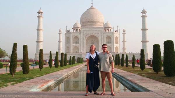 Taj Mahal Express: One-Day Adventure