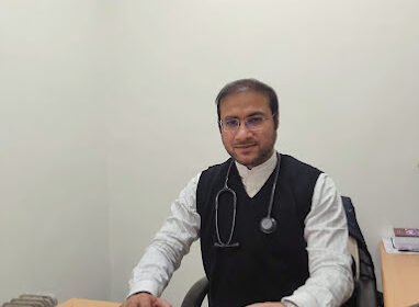 Dr.-Amit-Saklani-Oncologist-Doctor