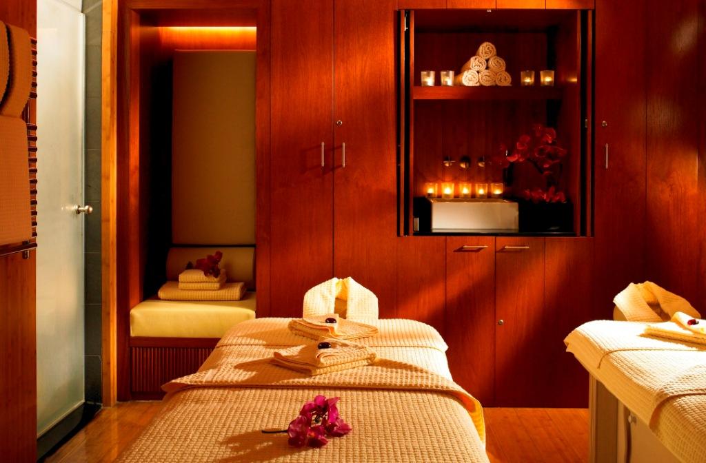 Full body massage and wellness centre in Gurgaon.