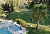 Vacation Rental Home in Mendoza City with a Pool