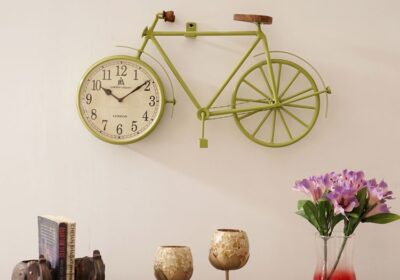 data_home-decors_clocks_wall-clocks_timestamp-cycle-shaped-green-wall-clock-with-wooden-seat-and-handle_updated_1-17-750×650-Copy