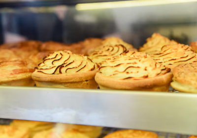 various-bread-type-shelf-bakery-shop_1253-1419
