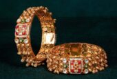 Shop Exquisite 22K Gold Kundan Bangles | BAJ