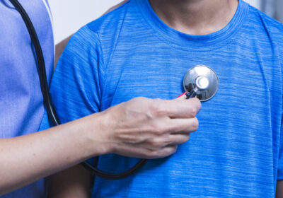 close-up-dentist-hand-examining-patient-with-stethoscope-1024×683-1