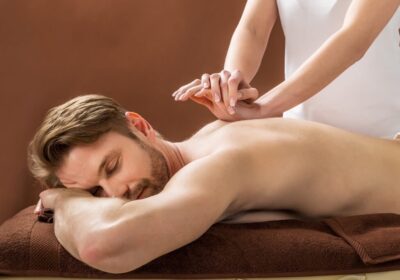 female-to-male-body-massage-andheri-1024×683-1