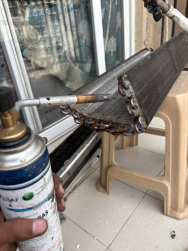 Get AC Service in Amrapali Leisure Valley Gr. Noida
