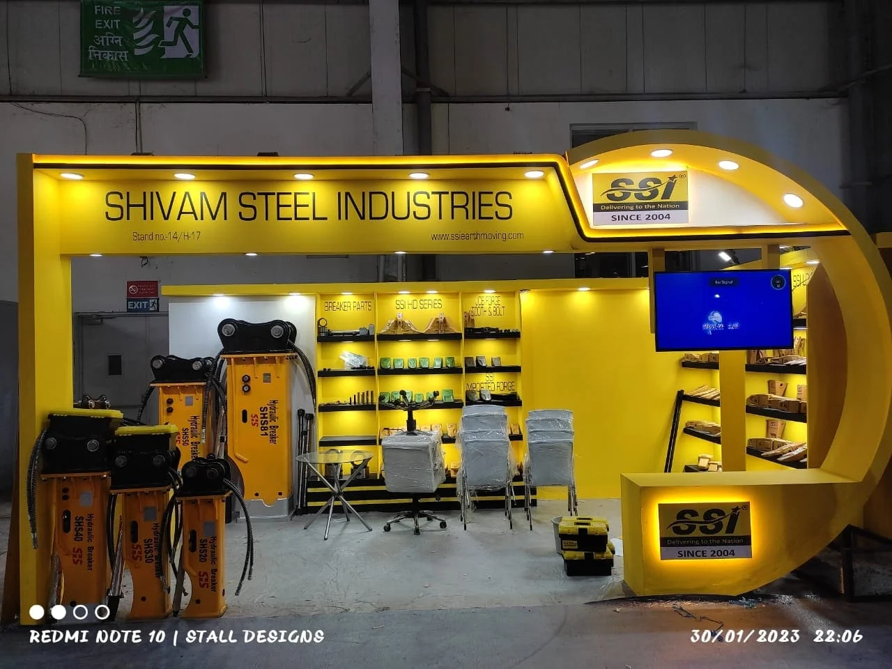 Stand Out at Fabrication Trade Shows