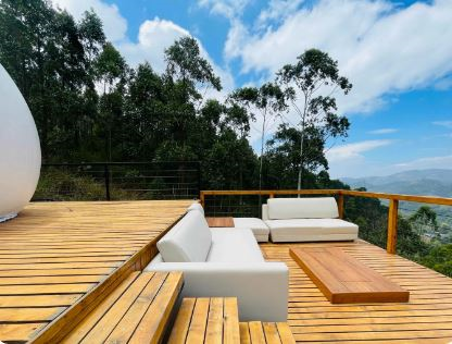 Luxe Glamp: The Ultimate Mountain View Staycation