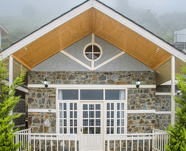 Best luxury resort in Kufri – The Koti Village Resort