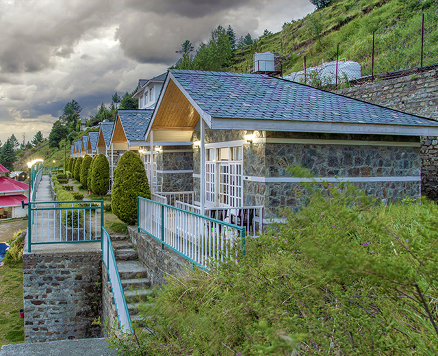 Best luxury resort in Kufri – The Koti Village Resort