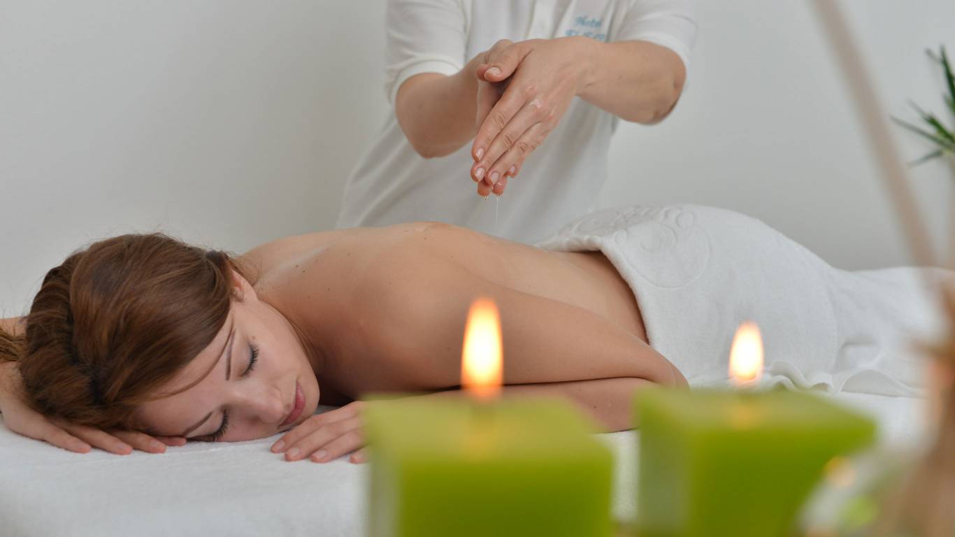 Kiyora Thai Spa Kanpur 9152911586