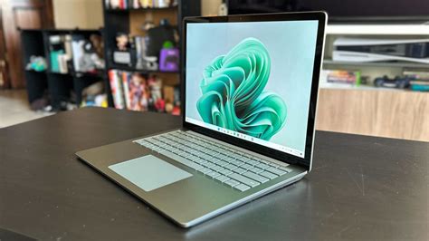 Desktop for rent in bangalore |Macbook rental Banglore