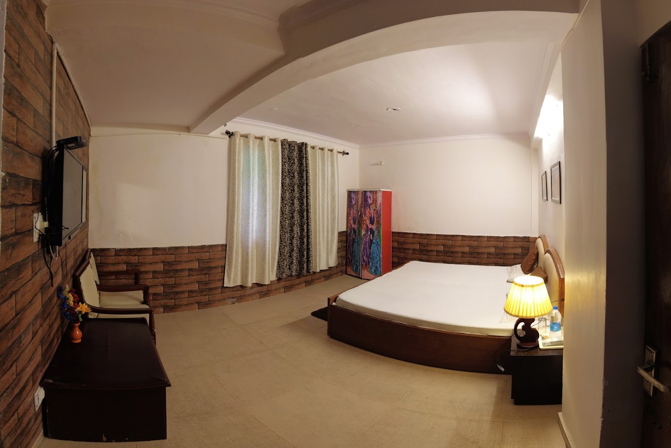 Nainital Lake View Hotel