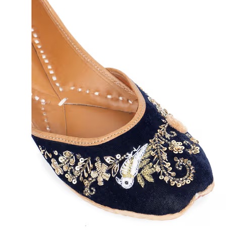 Shop Authentic PunjabiJuttis