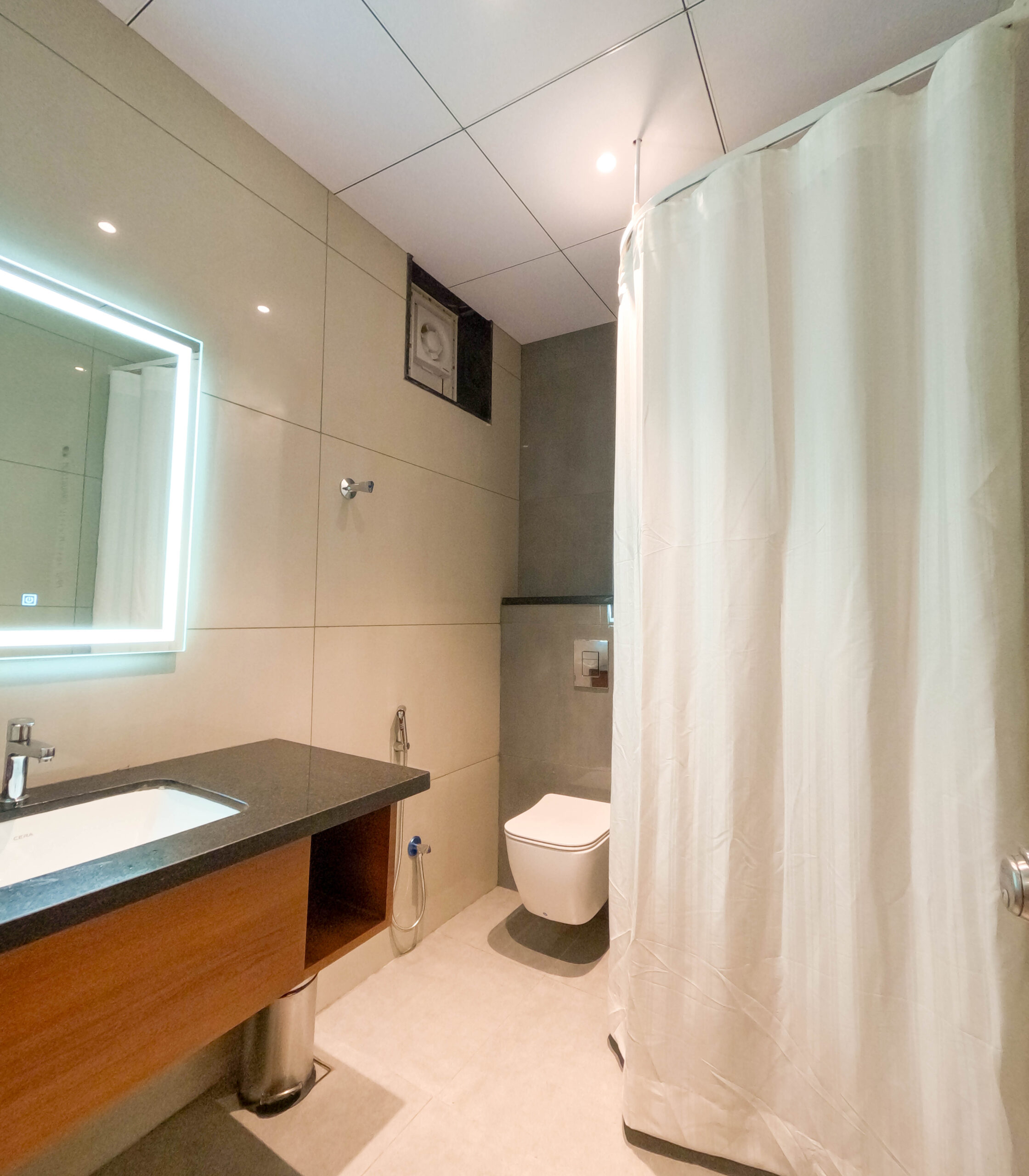 Hotels near Madhapur