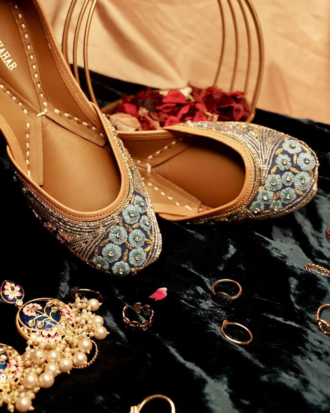 Comfortable and Elegant Timeless Bridal Juttis