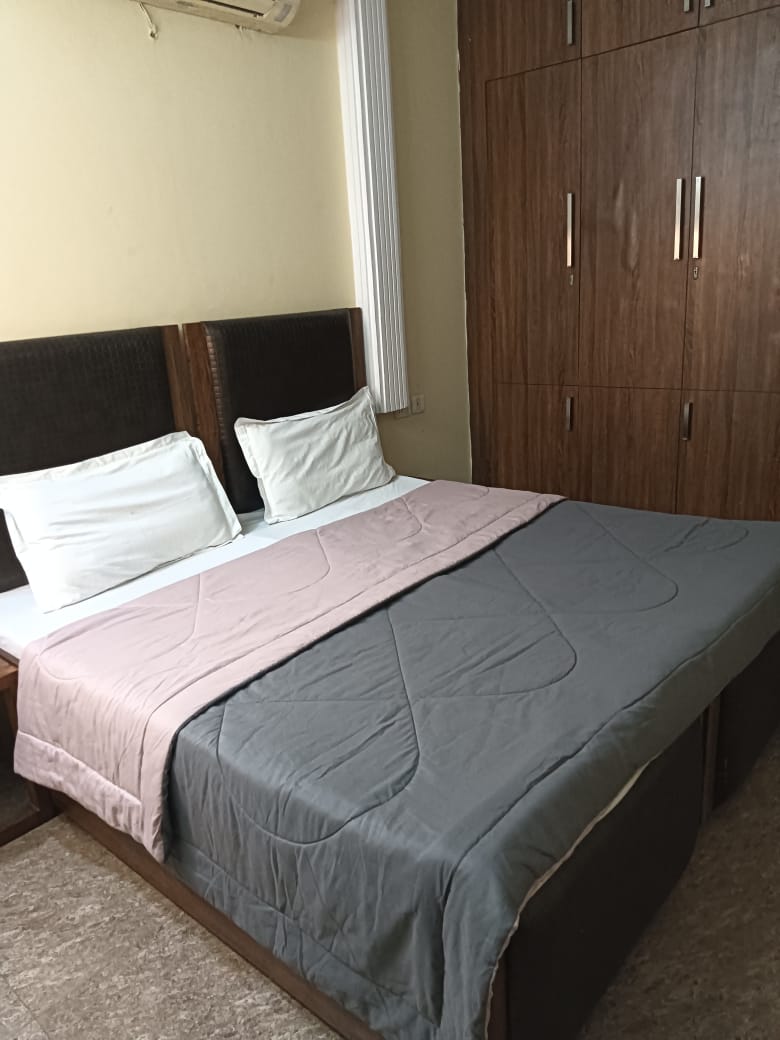 One Bhk serviced Apartment in kalkaji