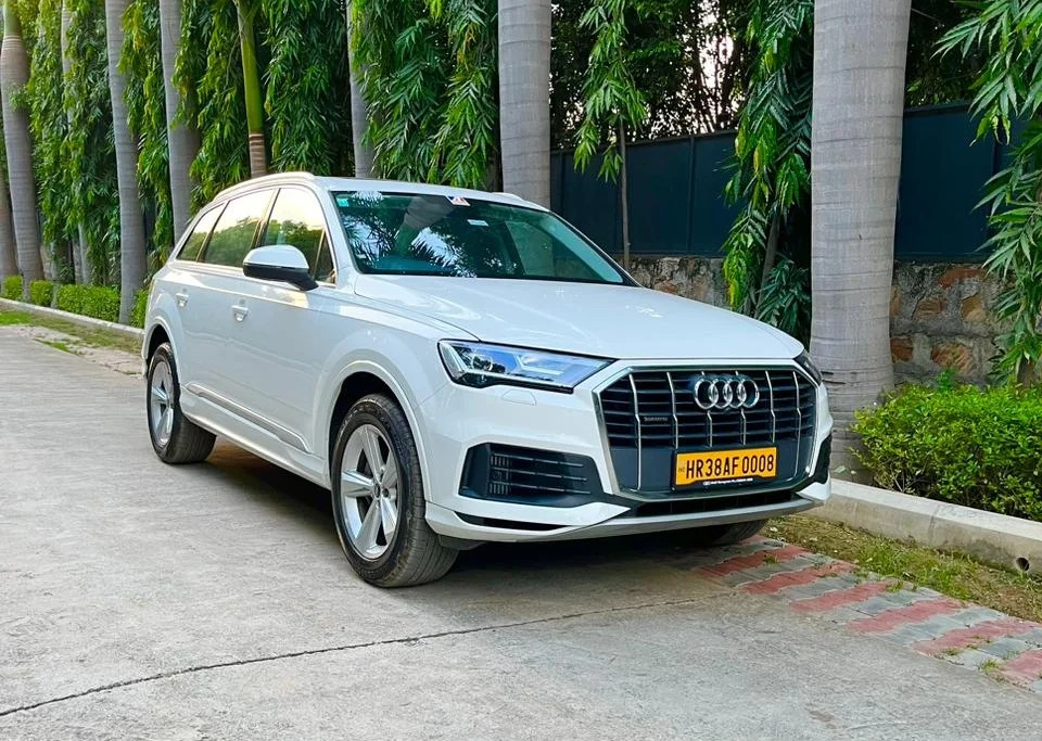 Luxury Car Rental in Delhi