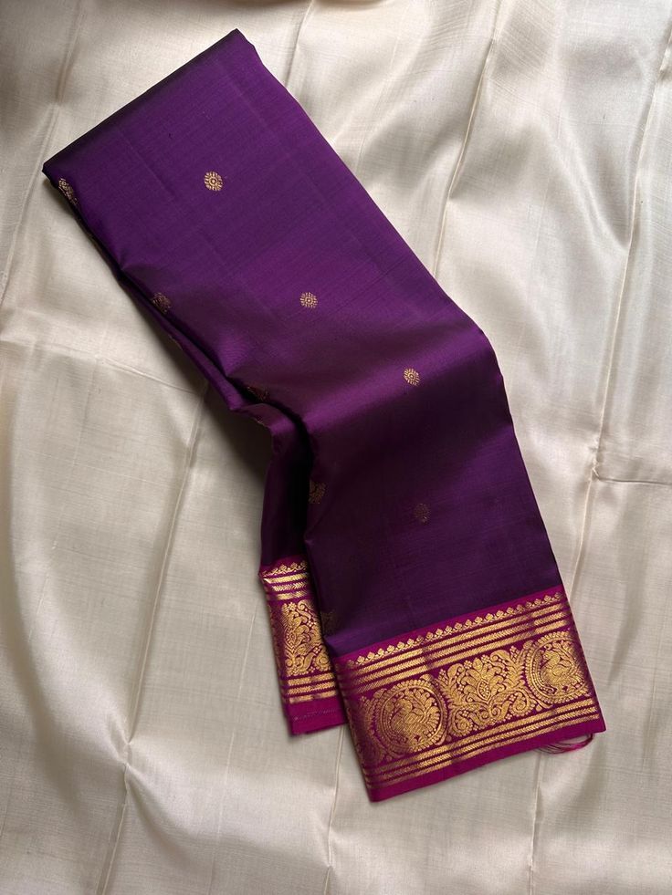 Is this purple saree suitable for festive events?