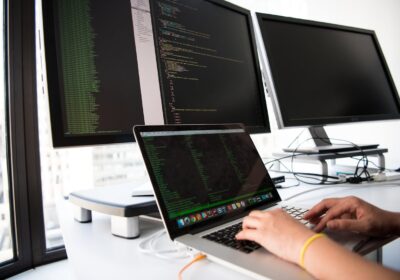 pexels-divinetechygirl-1181675